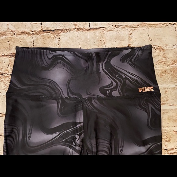 NWOT Victoria’s Secret Ultimate Mesh Leggings - Picture 2 of 7